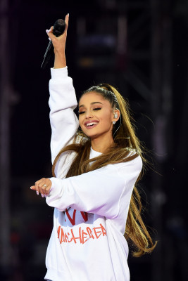 Ariana Grande - One Love Manchester 06/04/2017