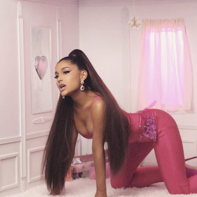 Ariana Grande - Music Video 7 Rings (2019)
