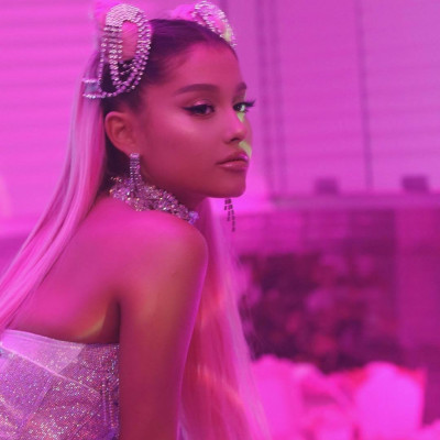 Ariana Grande - Music Video 7 Rings (2019)