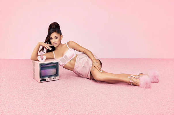 Ariana Grande - &#039;Thank U, Next&#039; Perfume (2019)
