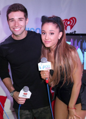photo 26 in Ariana Grande gallery [id782802] 2014-12-26 00:00:00