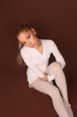 Ariana Grande – Rem Beauty, January 2024