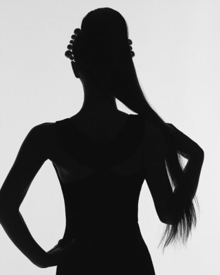 Ariana Grande – Givenchy FW19