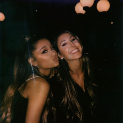 Ariana Grande – Personal Pics