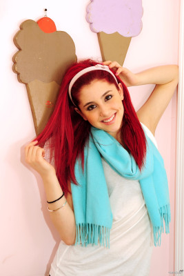 Ariana Grande pic #696791