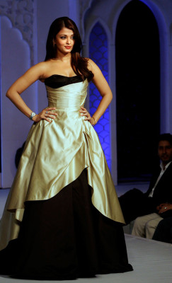 photo 29 in Aishwarya Rai gallery [id584344] 2012-11-21 00:00:00