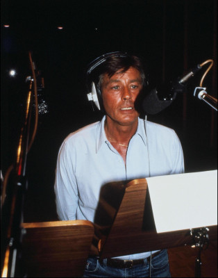 Alain Delon pic #485885