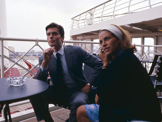Alain Delon pic #393372