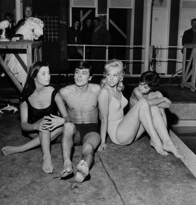 Alain Delon pic #387116