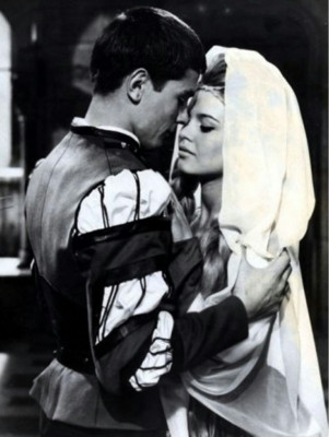 Alain Delon pic #381170