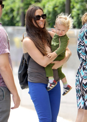 photo 28 in Alanis Morissette gallery [id525977] 2012-06-25 00:00:00