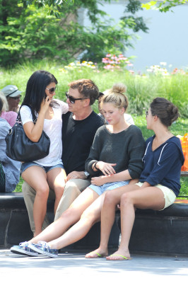 photo 26 in Alec Baldwin gallery [id541707] 2012-07-29 00:00:00
