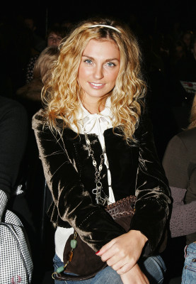Aleksandra Savelyeva pic #471920