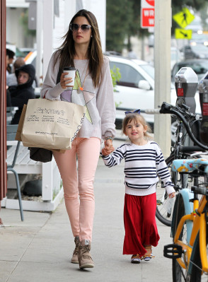 Alessandra Ambrosio pic #620661