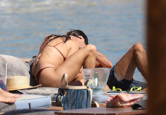 Alessandra Ambrosio pic #1198463
