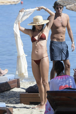 Alessandra Ambrosio pic #1198457