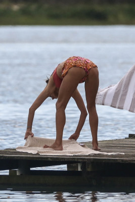 Alessandra Ambrosio pic #1193751