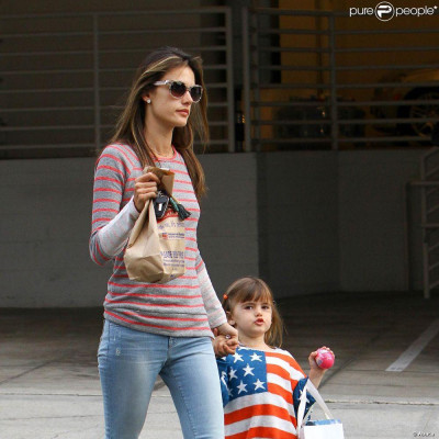 Alessandra Ambrosio pic #621302