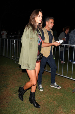 Alessandra Ambrosio – Rolling Stones Concert in Pasadena 08/22/2019