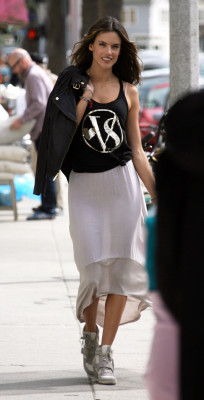 Alessandra Ambrosio pic #613190