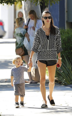 Alessandra Ambrosio pic #774986