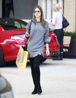 Alessandra Ambrosio pic #781423