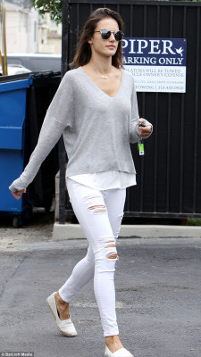 Alessandra Ambrosio pic #840029