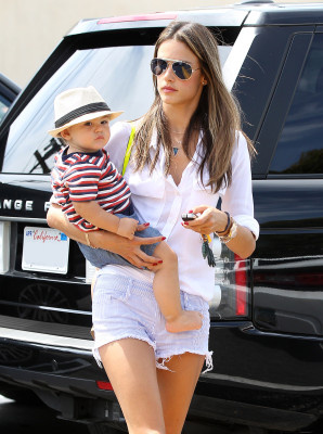 Alessandra Ambrosio pic #649503