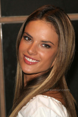 Alessandra Ambrosio pic #599854