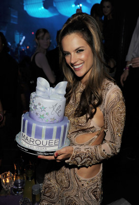 Alessandra Ambrosio pic #600346