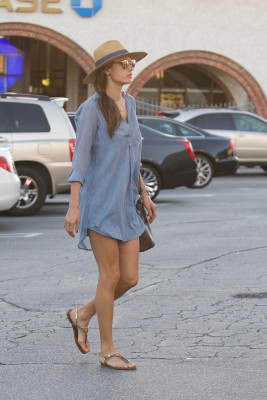 Alessandra Ambrosio pic #1015235