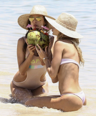 Alessandra Ambrosio pic #1031491