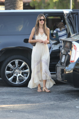 Alessandra Ambrosio pic #654723