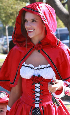 Alessandra Ambrosio pic #841842