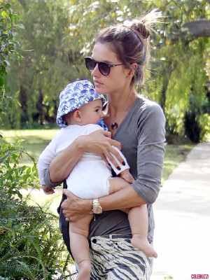 Alessandra Ambrosio pic #606329