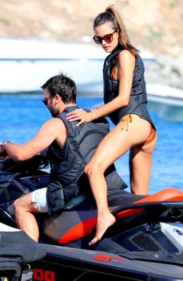 Alessandra Ambrosio pic #662497