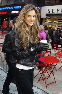 Alessandra Ambrosio pic #217995