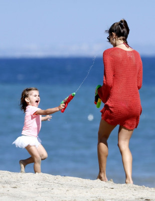 Alessandra Ambrosio pic #532377