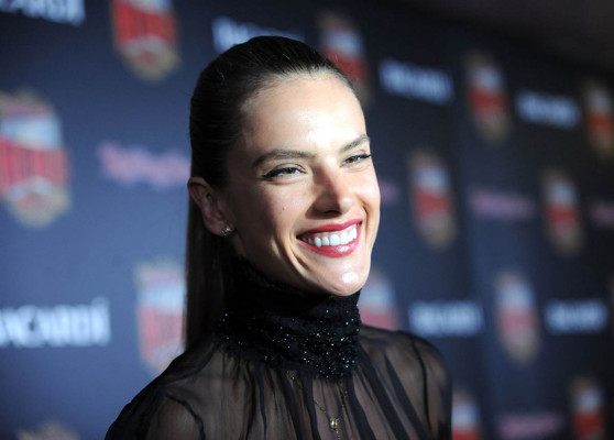 Alessandra Ambrosio pic #639831