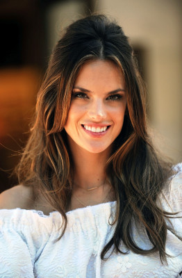 Alessandra Ambrosio pic #399693