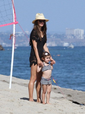 Alessandra Ambrosio pic #536737