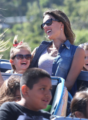 Alessandra Ambrosio pic #557132