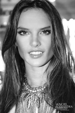Alessandra Ambrosio pic #605579
