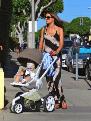 Alessandra Ambrosio pic #579164