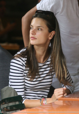 Alessandra Ambrosio pic #274930