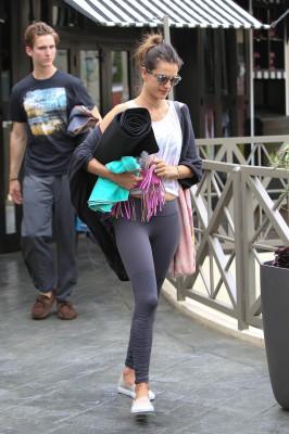 Alessandra Ambrosio pic #892516