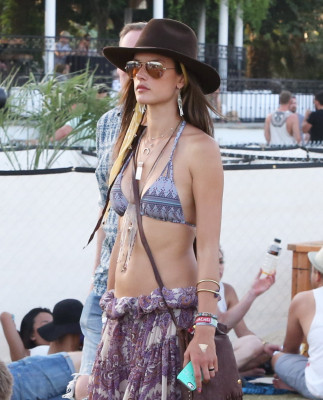 Alessandra Ambrosio pic #724528
