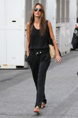 Alessandra Ambrosio pic #667357