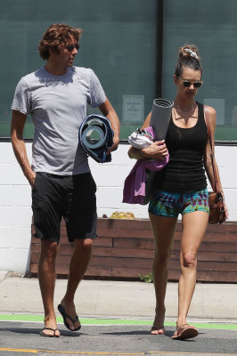 Alessandra Ambrosio pic #1211181