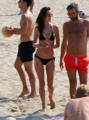 Alessandra Ambrosio pic #1115767